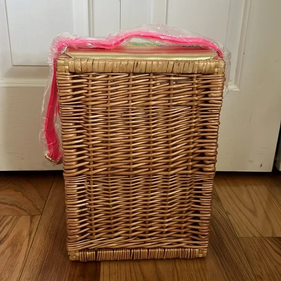 NEW Lilly Pulitzer Wicker Wine Basket - Picture 4 of 12